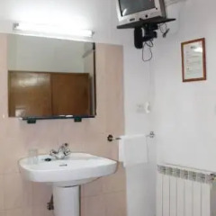 Отель Hostal Faustino Стандартный номер с различными типами кроватей (общая ванная комната) фото 5