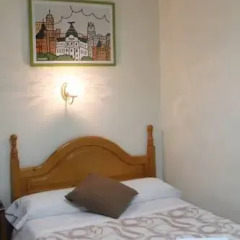 Отель Hostal Faustino Стандартный номер с двуспальной кроватью фото 3