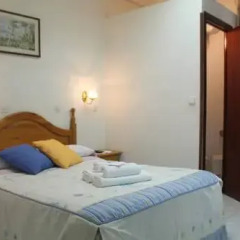 Отель Hostal Faustino Стандартный номер с двуспальной кроватью