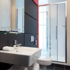 Отель Park Inn by Radisson Glasgow City Centre 3* Улучшенный номер с различными типами кроватей фото 4