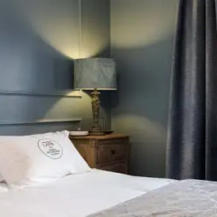 Отель Lapa 82 - Boutique Bed & Breakfast 4* Представительский номер с различными типами кроватей фото 3