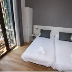 Отель Hostalin Barcelona Gran Via 3* Стандартный номер с различными типами кроватей фото 12