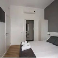 Отель Hostalin Barcelona Gran Via 3* Улучшенный номер с различными типами кроватей фото 5