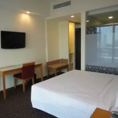 Отель Hilton Garden Inn Singapore Serangoon 4* Номер категории Премиум с различными типами кроватей фото 10