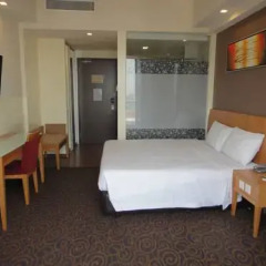 Отель Hilton Garden Inn Singapore Serangoon 4* Номер категории Премиум с различными типами кроватей фото 8