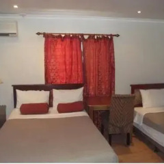Отель Hans Travel Inn 3* Кровать в общем номере с двухъярусной кроватью