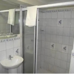 Отель Hans Travel Inn 3* Кровать в общем номере с двухъярусной кроватью фото 4