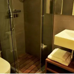 Отель THE 8 Boutique B&B 3* Стандартный номер с двуспальной кроватью фото 11