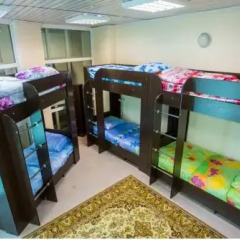 Хостел Амигос Кровать в мужском общем номере с двухъярусной кроватью