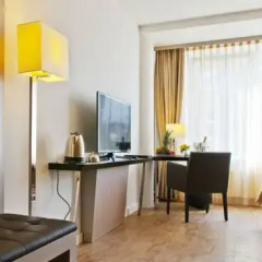 Hotel Vier Jahreszeiten Berlin City 4* Номер Бизнес с двуспальной кроватью