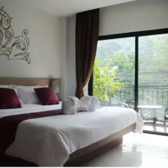 Апартаменты Zodiac Seaview@Patong Apartment Service Улучшенный номер с различными типами кроватей