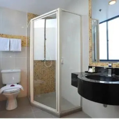 Oxford Hotel 3* Улучшенный номер с двуспальной кроватью фото 4