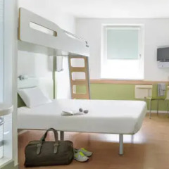 Отель ibis budget Zurich City West Стандартный номер с различными типами кроватей фото 4