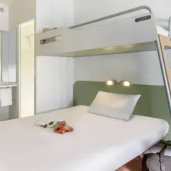 Отель ibis budget Zurich City West Стандартный номер с различными типами кроватей фото 3