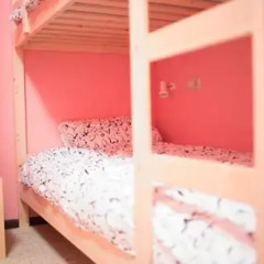 Хостел Fine O Clock Кровати в общем номере с двухъярусными кроватями фото 3