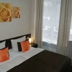 Hotel Saks Berlin 2* Номер Комфорт с двуспальной кроватью