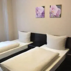 Hotel Saks Berlin 2* Стандартный номер с двуспальной кроватью (общая ванная комната) фото 2