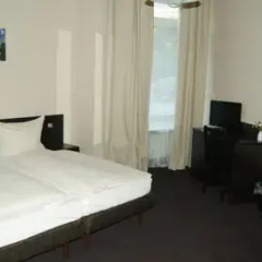 Hotel Saks Berlin 2* Стандартный номер с двуспальной кроватью (общая ванная комната) фото 7