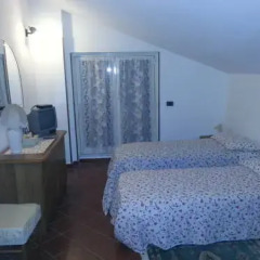 Отель Alexander Bed and Breakfast Стандартный номер с различными типами кроватей фото 2