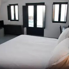 Отель Ambassador Santorini Luxury Villas & Suites 5* Улучшенный номер с различными типами кроватей фото 9