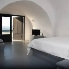 Отель Ambassador Santorini Luxury Villas & Suites 5* Улучшенный номер с различными типами кроватей фото 10