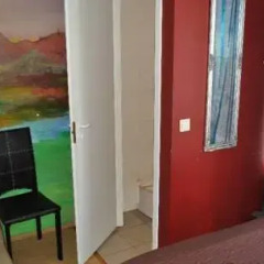 Telliskivi Hostel Стандартный номер с двуспальной кроватью фото 4