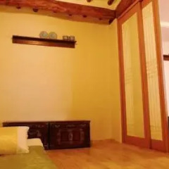 Отель Hanok Guesthouse 201 Стандартный семейный номер с двуспальной кроватью фото 10