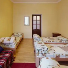 Grand Hostel Lviv Кровать в общем номере