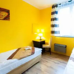 Chłodna29 Hostel Стандартный номер с 2 отдельными кроватями (общая ванная комната)