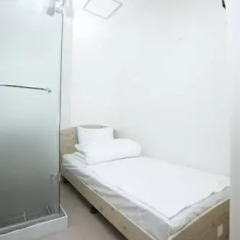 Отель 24 Guesthouse Dongdaemun 2* Стандартный номер с различными типами кроватей фото 3