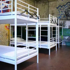 Typography Hostel Кровать в общем номере с двухъярусными кроватями фото 7