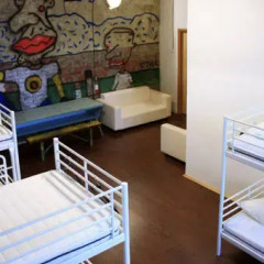Typography Hostel Кровать в общем номере с двухъярусными кроватями фото 11