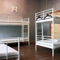 Typography Hostel Кровать в общем номере с двухъярусными кроватями фото 9