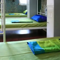 Typography Hostel Кровать в общем номере с двухъярусными кроватями фото 14
