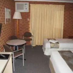 Отель Central Yarrawonga Motor Inn 3* Стандартный номер с 2 отдельными кроватями фото 3