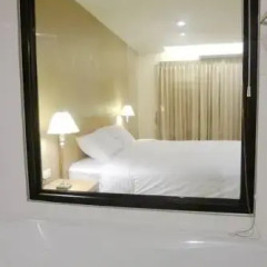 Отель T5 Suites @ Pattaya Номер Делюкс с различными типами кроватей