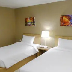 Отель T5 Suites @ Pattaya Стандартный номер с 2 отдельными кроватями фото 3