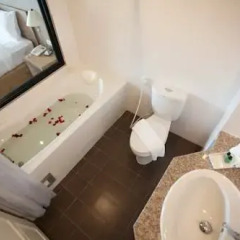 Отель T5 Suites @ Pattaya Номер Делюкс с различными типами кроватей фото 4