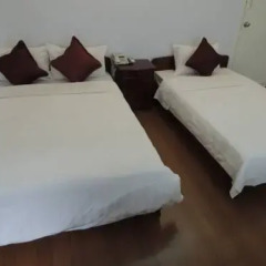 Hoang Anh Hotel 2* Стандартный семейный номер с двуспальной кроватью фото 5