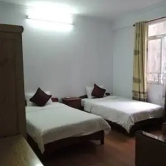 Hoang Anh Hotel 2* Стандартный номер с различными типами кроватей фото 2