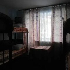 Hostel Druziya Стандартный семейный номер с разными типами кроватей фото 12