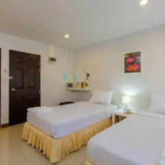 Отель Eing Lay Beach Guest House 2* Стандартный номер с различными типами кроватей фото 2