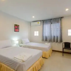 Отель Eing Lay Beach Guest House 2* Стандартный номер с различными типами кроватей фото 11