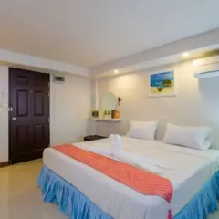 Отель Eing Lay Beach Guest House 2* Улучшенный номер с различными типами кроватей фото 7
