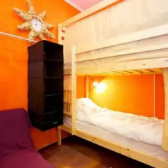Faraon Hostel Стандартный номер с 2 отдельными кроватями (общая ванная комната) фото 5