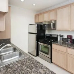 Отель Sunshine Suites at The Piero Апартаменты с различными типами кроватей фото 12