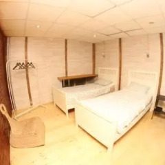 Mezzanine Hostel Стандартный номер 2 отдельными кровати