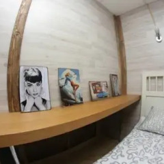 Mezzanine Hostel Стандартный номер 2 отдельными кровати фото 4