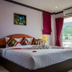 Отель 91 Residence Patong Beach 3* Улучшенный люкс с различными типами кроватей фото 4