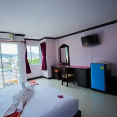 Отель 91 Residence Patong Beach 3* Улучшенный люкс с различными типами кроватей фото 6